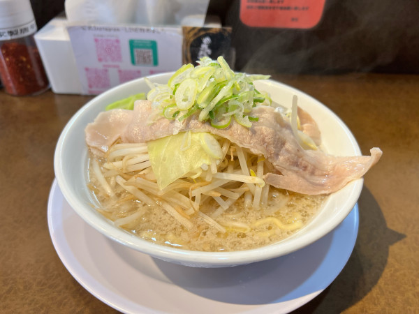 「男気朝ジロー」@らーめんまるはち 大垣店の写真