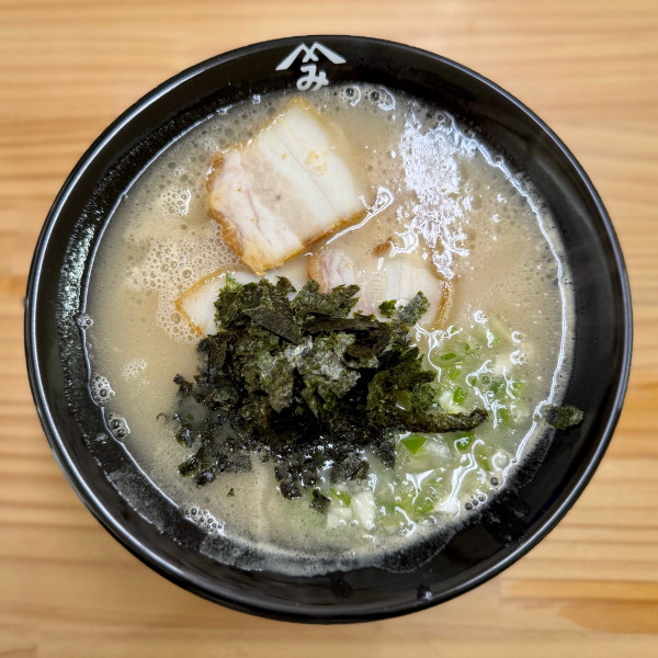「らーめん（800円）」@やまみラーメンの写真
