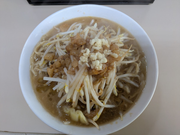 「ラーメン(200g)」@自家製麺 太宰 本店の写真