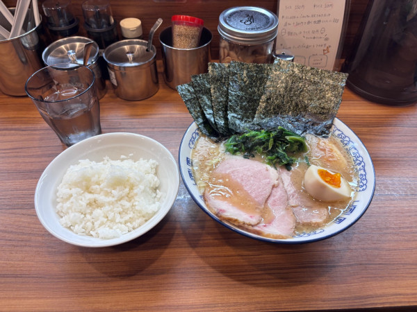 「極上ラーメン」@横浜豚骨醤油ラーメン YOLOの写真