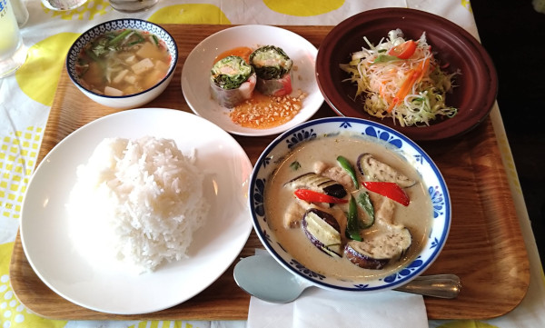 「グリーンカレー(ランチセット)」@サワディーちゃおの写真