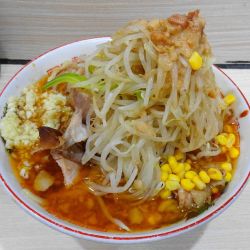 ラーメン（950円）＋味噌（150円）ヤサイニンニクアブラ