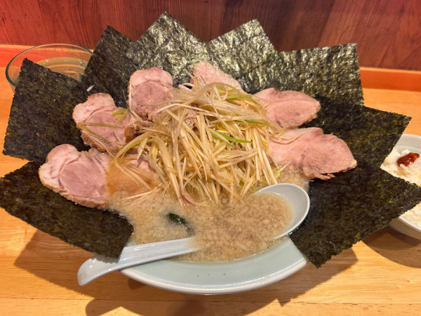 「ネギコテチャーシューメン　のり　カタコイオオ」@ラーメンショップ椿 新治店の写真