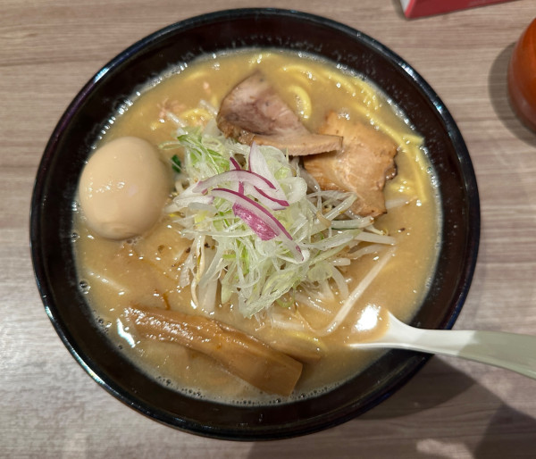 「味噌ラーメン　➕　味玉」@味噌麺処 にそうの写真