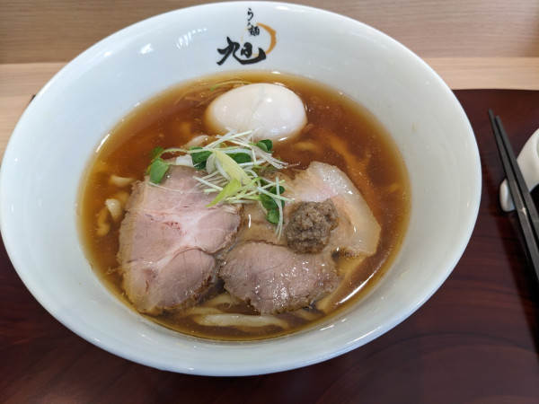「醤油らぁ麺＋味玉」@らぁ麺旭の写真