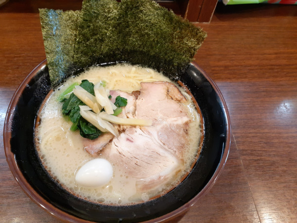 「塩ラーメン」@横浜家系ラーメン 大岡家 鶴川店の写真