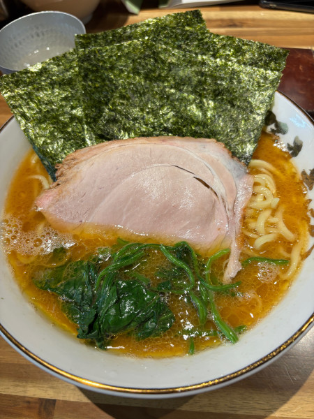 「ラーメン（中）➕麺固め1100円」@ラーメン 野良裏家の写真