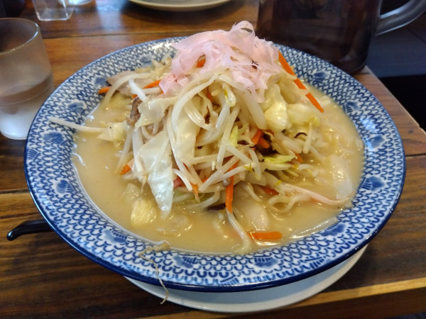 「白チャンポン　大盛　野菜増し」@じげもんとんの写真