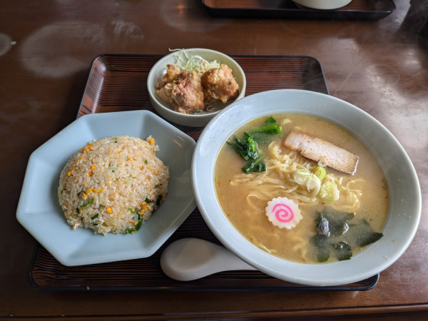 「チャロセット（みそラーメン）」@くらかけ食堂の写真