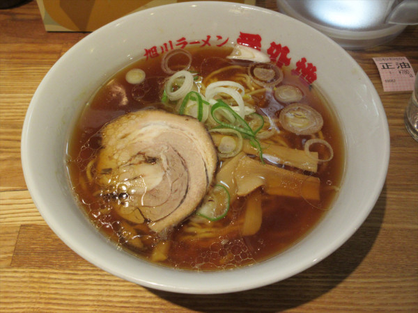 「醤油ラーメン（780円）」@旭川ラーメン 番外地 北口店の写真