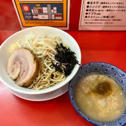 塩つけめん〝ヤサイスクナメ・玉ネギ・ニンニク〟