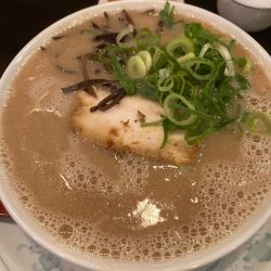 ど！豚骨ラーメン¥1,030＋替え玉¥140