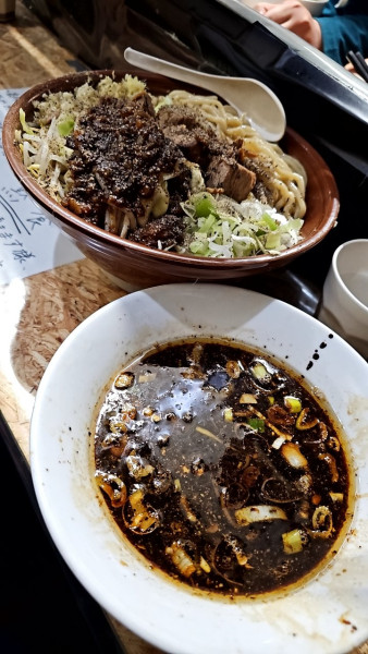 「【限定】ブラック軍団つけ麺（大盛り×2）」@自家製麺 まさき（非乳化） 2号店の写真