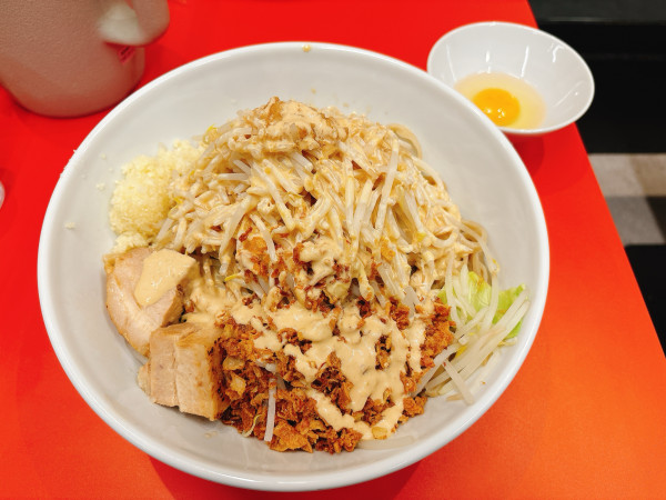 「大まぜそば＋ガリマヨ」@BUTAKIN 博多住吉店の写真