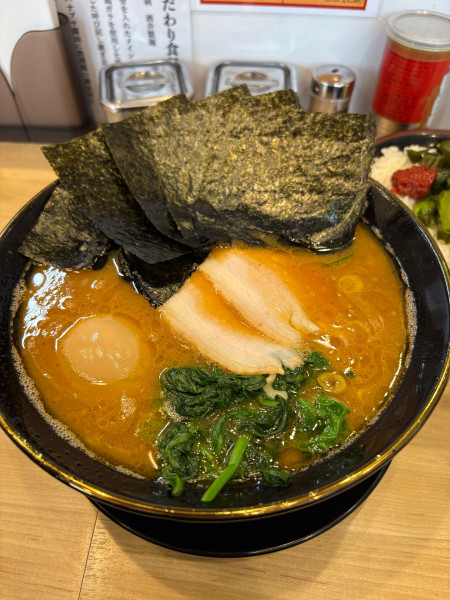 「裏武蔵家ラーメン　並」@横浜ラーメン 裏武蔵家 西千葉本店の写真