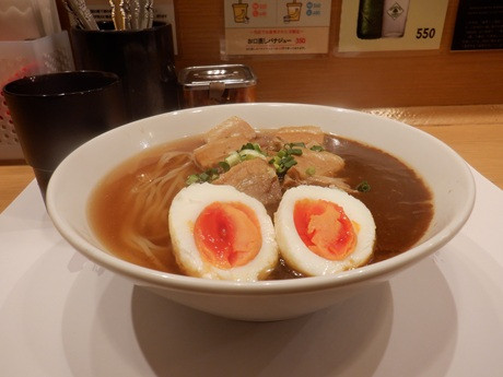 「とろ豚角煮＆揚げ卵」@カレーの弐番亭 神保町本店の写真