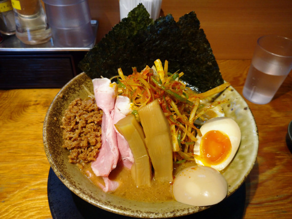 「特製味噌らーめん（1,250円）＋辛ネギ＆辛ニラ（260円）」@純米味噌らーめん なかむらの写真