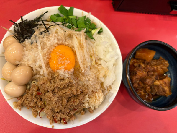 「台湾まぜそば豚辛TP」@麺屋 あっ晴れ どまん中錦店の写真