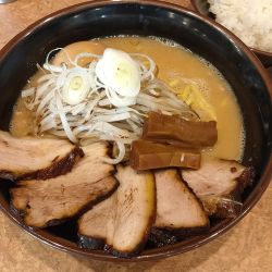 チャーシュー味玉味噌ラーメン　ライス
