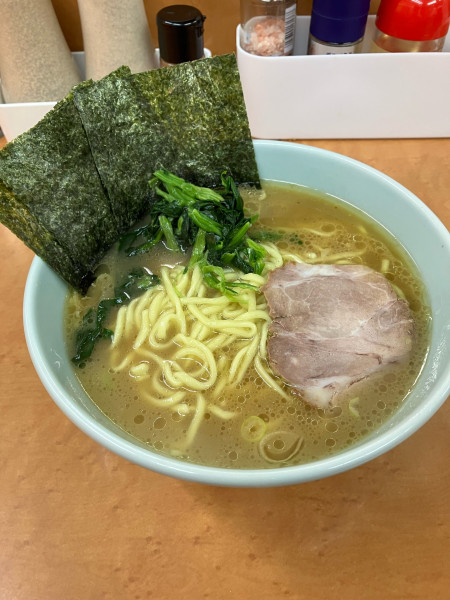 「ラーメン」@横浜ラーメン 町田家 新百合ヶ丘店の写真