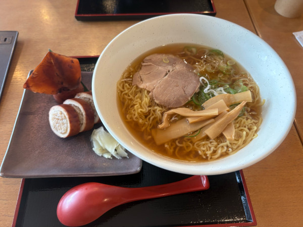 「八戸ラーメン　イカ飯セット」@烹鱗の写真