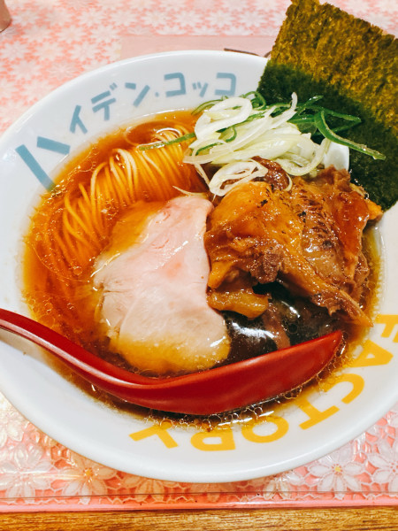 「凛々しい極上牛スジ煮込みぼっかけラーメン」@らーめん凛々の写真