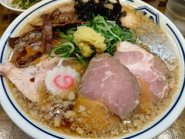 「背脂生姜醤油ラーメン　あぶライス　クーポンチャーシュー増し」@生姜醤油専門 我武者羅 幡ヶ谷本店の写真
