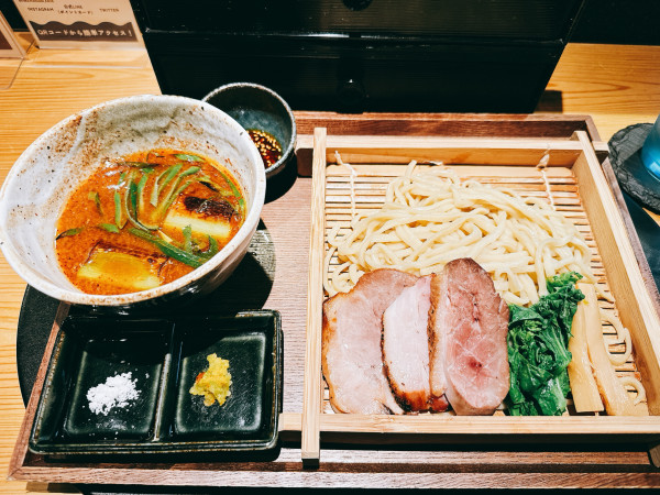 「丹波黒豆味噌手もみつけめん」@鴨中華そば 楓の写真