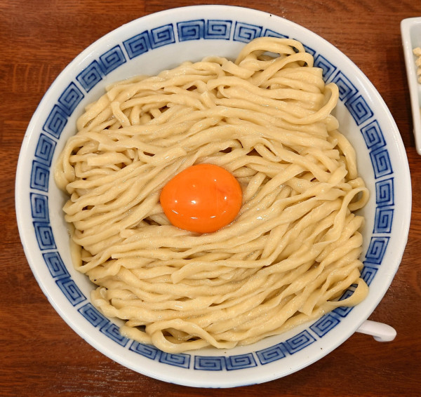 「チャーシュー釜玉油そば（1,300円）+大盛（150円）」@中華そば 千乃鶏の写真