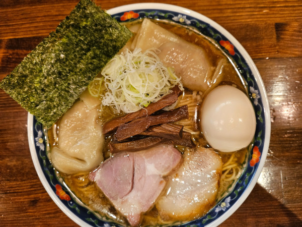 「奈つやのもちもち雲吞中華そば」@奈つやの中華そばの写真