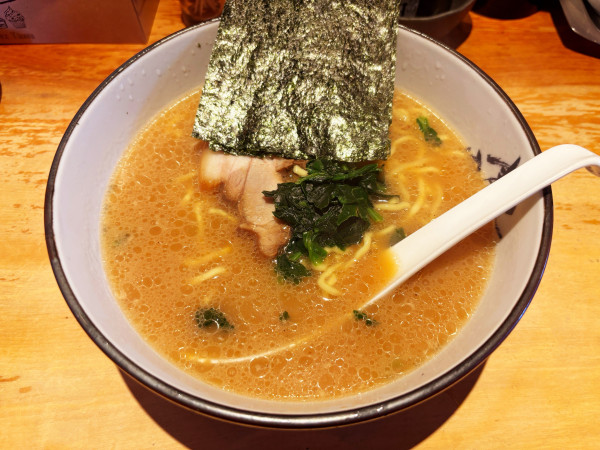 「ラーメン　860円」@横濱家 市ヶ尾店の写真