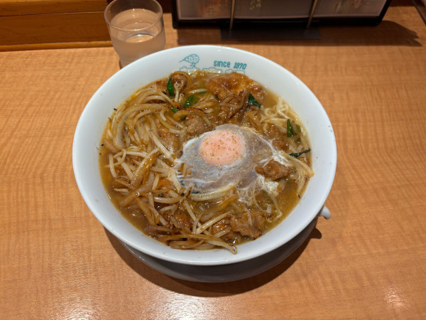 「スタミナラーメン（1050）大盛（100）」@萬来軒の写真