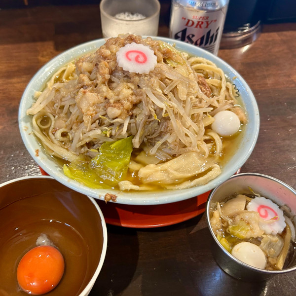 「ラーメン（麺少なめ・全ちょいマシ）＋ビール」@自家製麺 No11 ASAKUSAの写真
