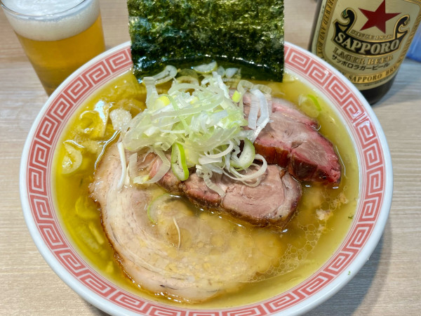 「MIXチャーシュー麺 塩+赤星」@まるえ中華そばの写真