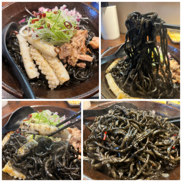 「【限定】イカスミマゼソバ中盛 1150円」@麺処 福吉 本店の写真