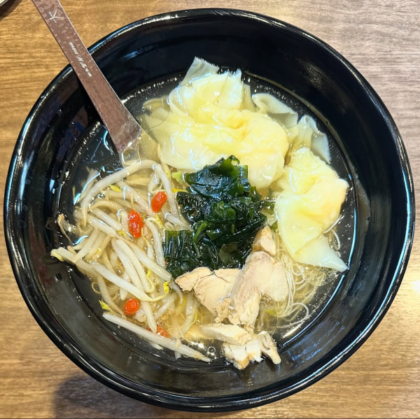 「海老わんたん台湾麺(薬膳スープ 台湾極細無塩麺)」@夜市菜 麺飯 台湾101の写真