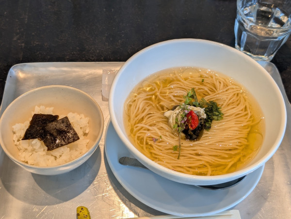 「ご飯付　羅臼昆布の塩出汁そば」@なにわ麺次郎 雅の写真