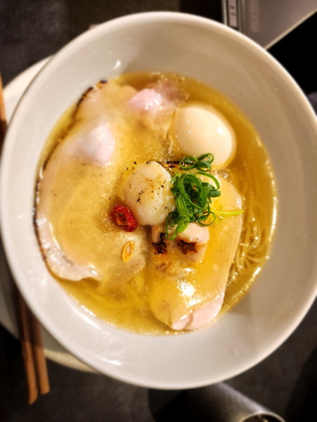 「翡翠特製塩ラーメン」@Ramen 翡翠の写真