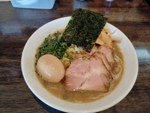 「特製中華そば　　950円」@吉田食堂の写真