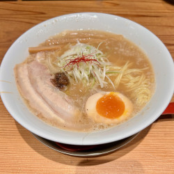 みやこらぁ麺（930円）