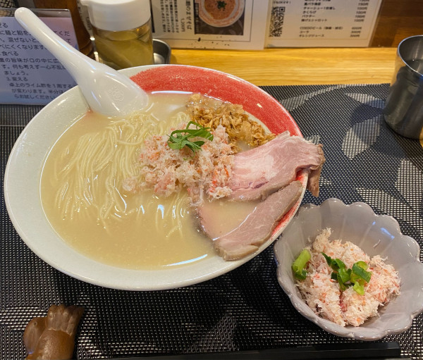 「濃厚蟹そば¥1000＆蟹ほぐし身¥150」@Ramen&Bistro Crab Clubの写真