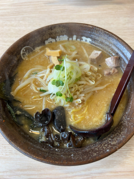 「味噌ラーメン（980円）」@白樺山荘 新川店の写真
