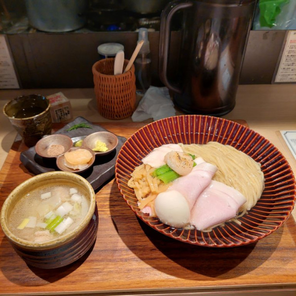 「特製帆立の昆布水つけ麺大盛 白+ちゃーしゅーご飯」@Tokyo Style Noodle ほたて日和の写真