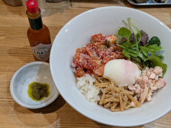 「12食限定トマトまぜそば」@RAMEN TOMOの写真