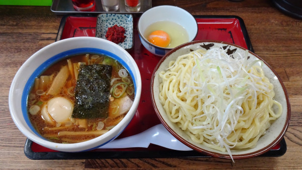 「辛味特製もりそば:中辛(1,170円)+生玉子(60円)」@武蔵村山大勝軒の写真