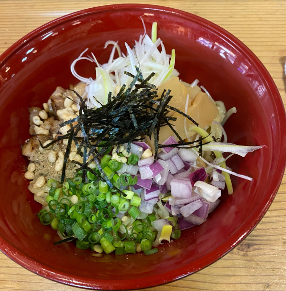 「ざ・まぜそば　1000円」@巻き串と燻製のお店 六源 東十条店の写真