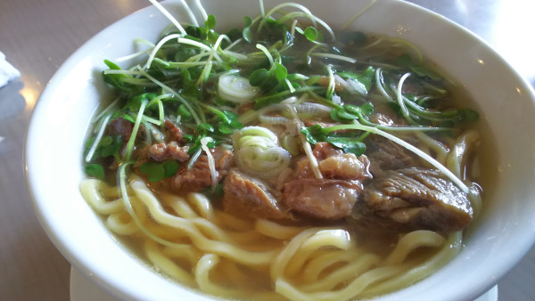 「牛すじことこと煮込ラーメン」@キッチンラーメン濱の写真