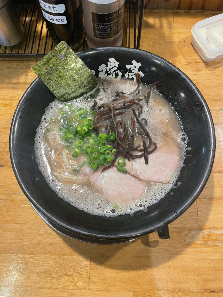 「豚骨ラーメン(850円)」@博多一瑞亭 三田店の写真