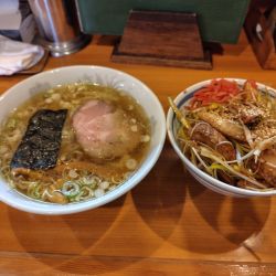 半ネギチャーシュー丼&半ラーメン＋焼餃子