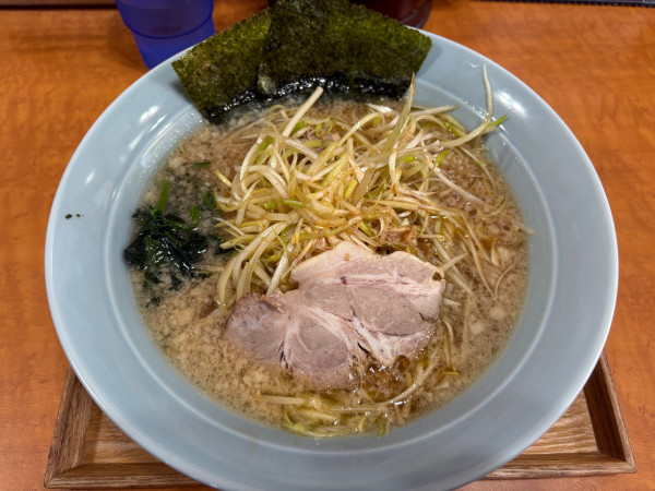 「中盛ネギラーメン　1100円」@ラーメンショップ大門 福大亭の写真